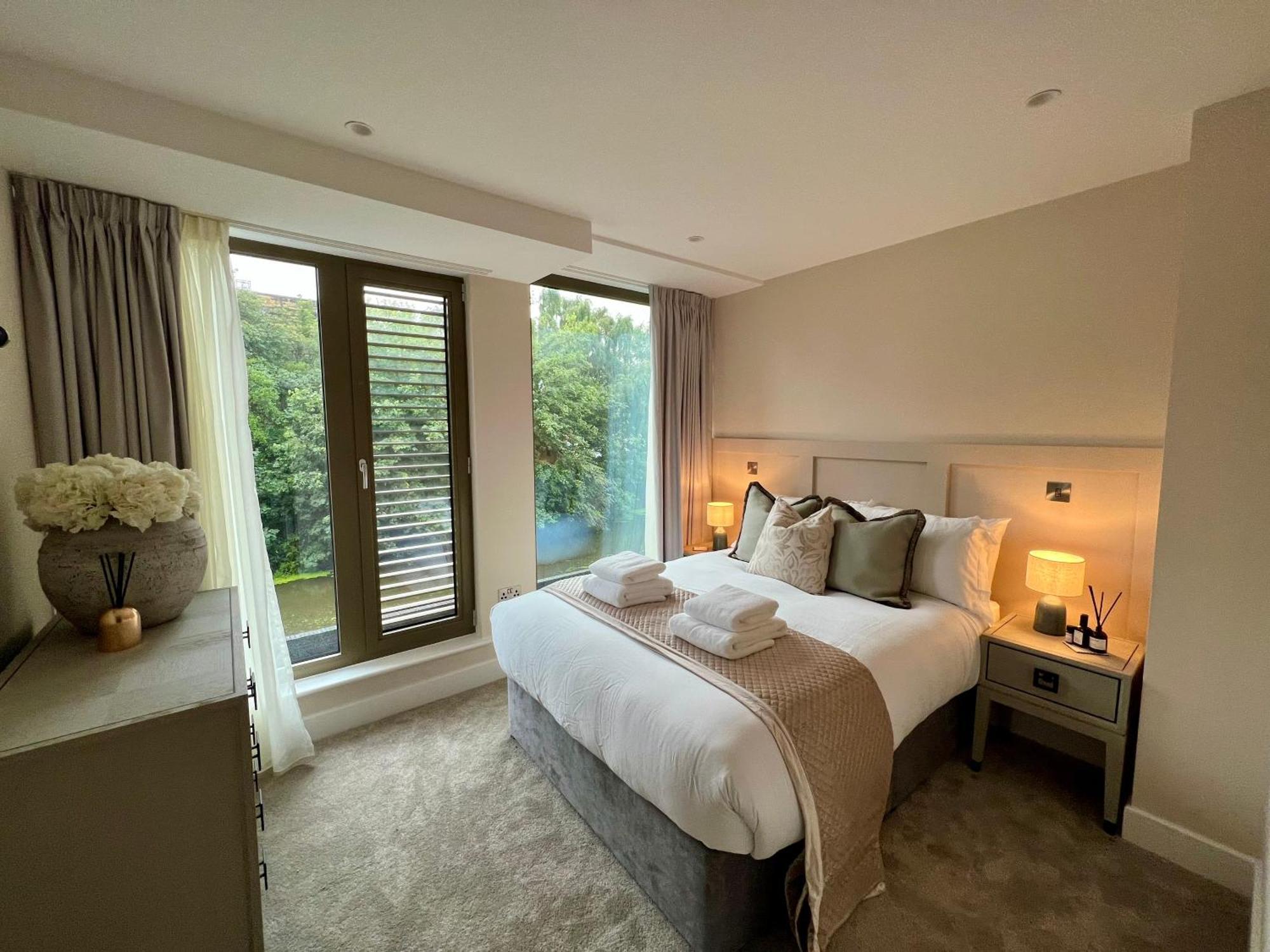 The Noir Blanc Retreat At Ryedale House Apartamento York Exterior foto